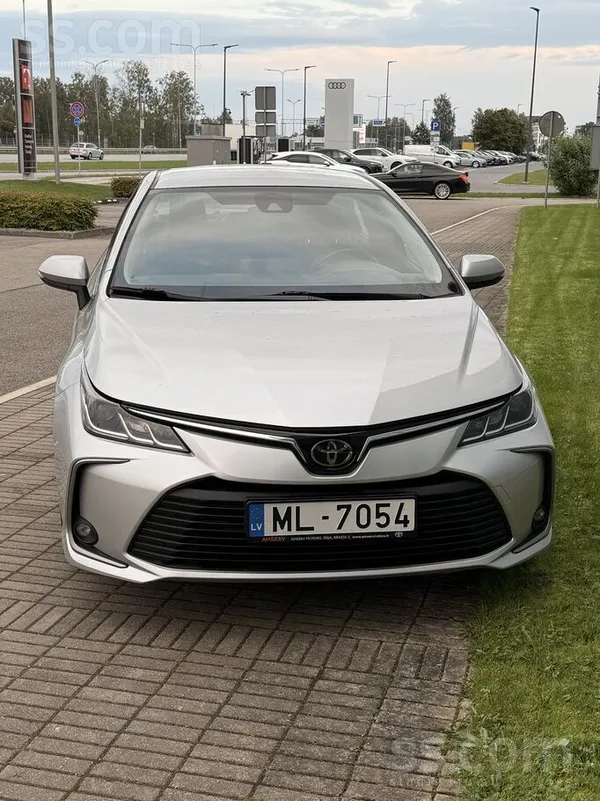 Toyota Corolla 2020, 1.5 benzīns, Automāts, Sedans, Pelēks — Latvijā