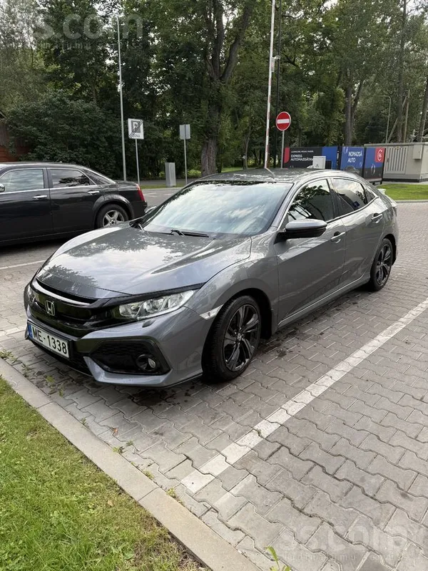 Продаю Honda civic 2019 1, 0 , по городу 7л, за городом 5л. Машина семейная