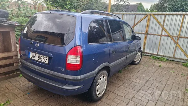 Opel Opel zafira, 2.2 benzins. Ir vizualie defekti. Bet
