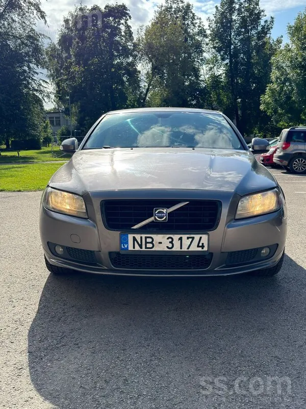 Volvo Pārdodu 2006. gada izlaiduma Volvo S80