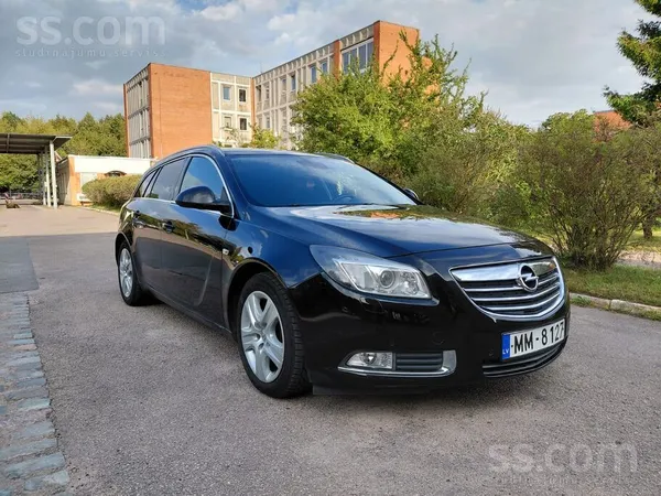Opel Insignia - 1