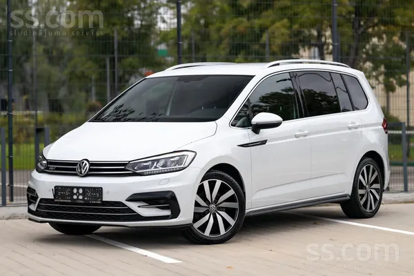Volkswagen Touran - 1