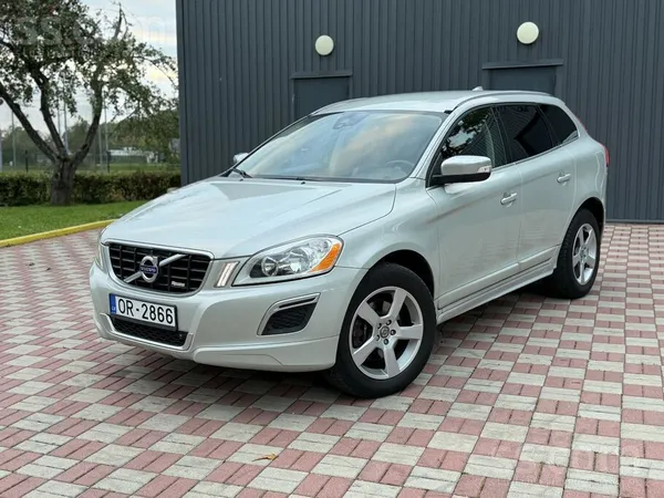 R-Design Awd 2.4D5 120kW Automāts
2 krāsu ādas salons
Sēdekļu apsilde
Or