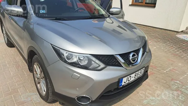 Nissan Pārdod Nissan Qashqai labā tehniskā un vizuālā stā