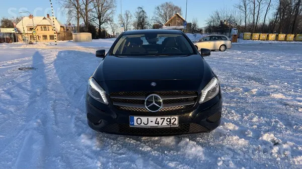 Mercedes Auto tikko no Vacijas, divas atslegas, servisa gra