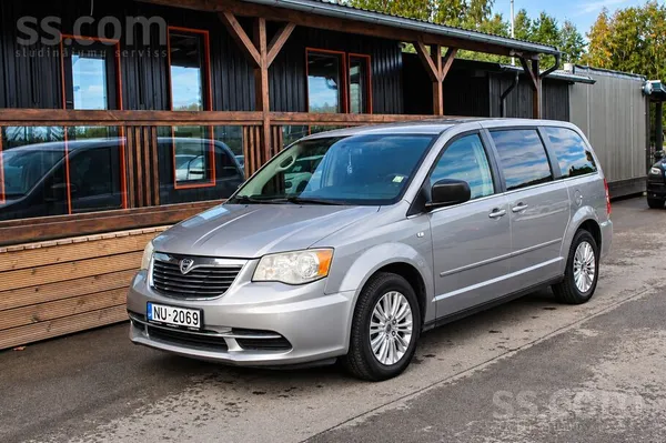 Lancia Voyager - 1