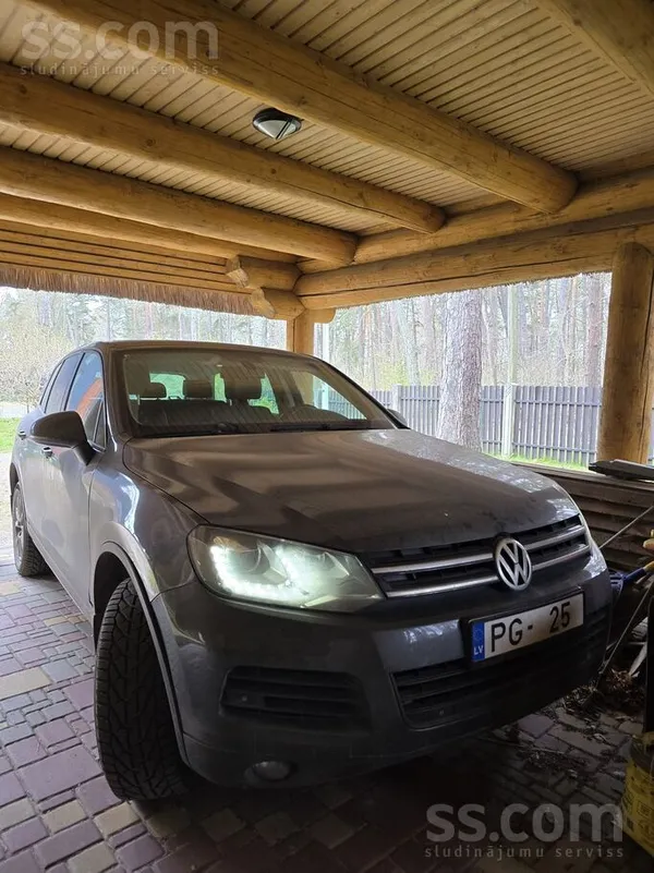 Volkswagen Продаётся VW Touareg NF 2012 года, в хорошей компл