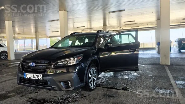 Subaru Авто в отличном состоянии, едет очень плавно, мягк