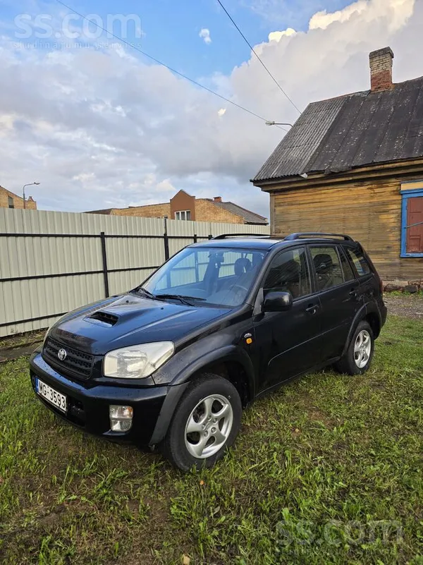 Toyota RAV 4 - 1
