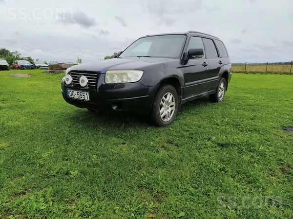 Pārdodu subaru forester šodien izieta jauna apskate 2.0 benzīns 116kw manuāl