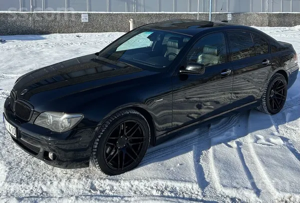 Bmw 730d. 
Logic7 mūzikas sistēma. 
Melnie griesti. 
Salons labi saglabāj