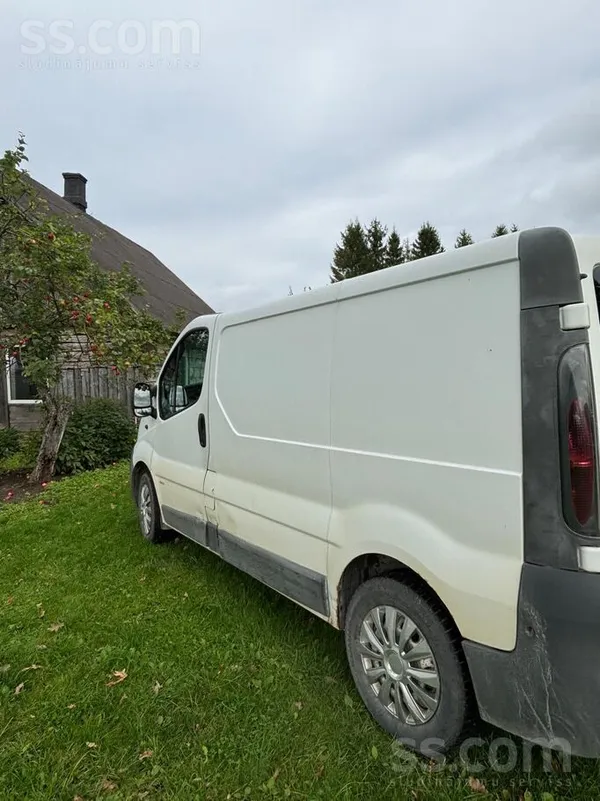 Opel Pārdod labu darba busiņu Opel Vivaro. Pirms gada v