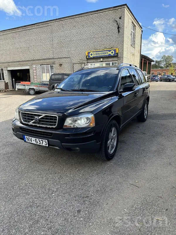 Volvo Volvo Xc90 ar bagātīgu papildaprīkojumu. 