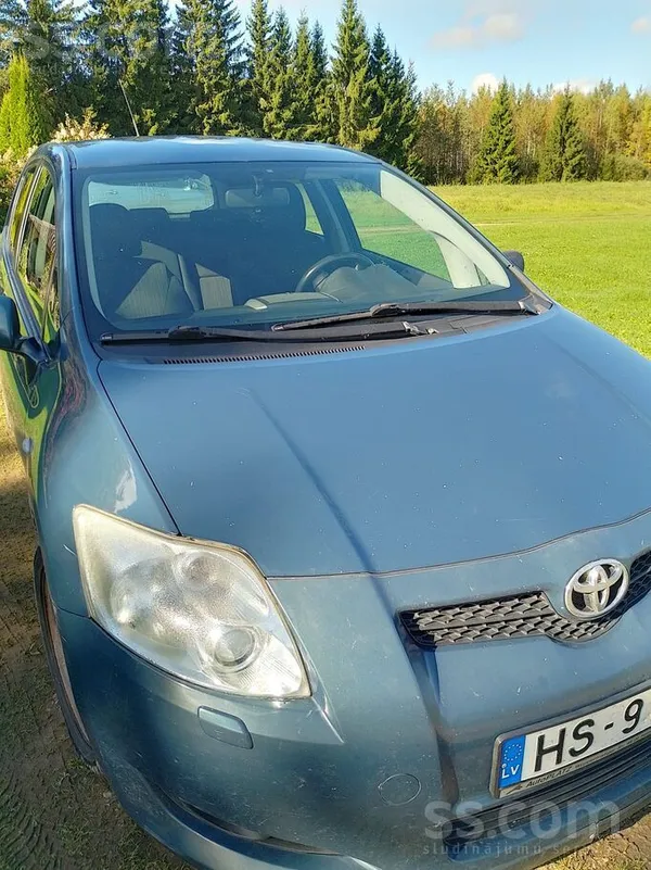 Vecāki pārdod savu toyotu jo vajag augstāku auto rūc, lec ļoti labi arī ziem