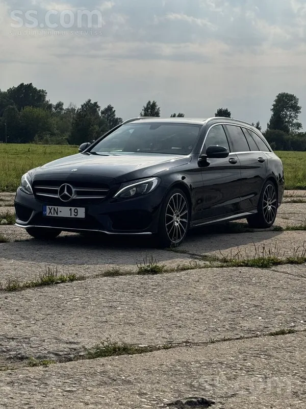 Tiek pārdots uzticams Mercedes Benz C220 Amg paketē ar labo 125kW/170zs dzin