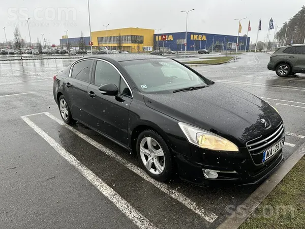 Peugeot Pārdodu ekonomisku , ietilpīgu un uzticamu auto.