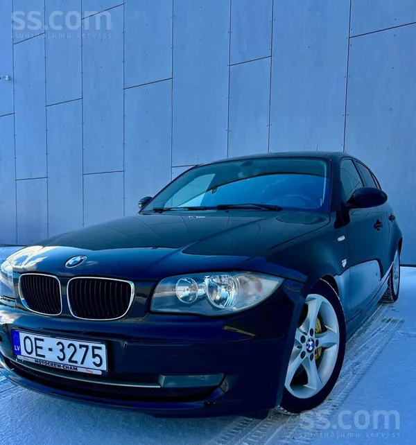 BMW BMW E87 ar 2.0D dzinēju