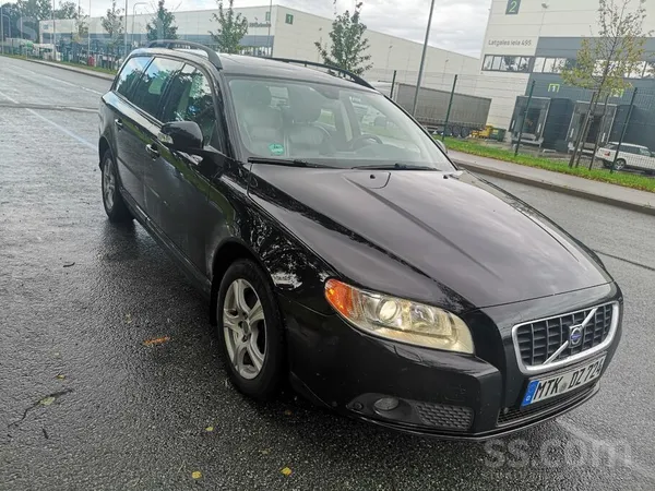 Volvo V70 - 1