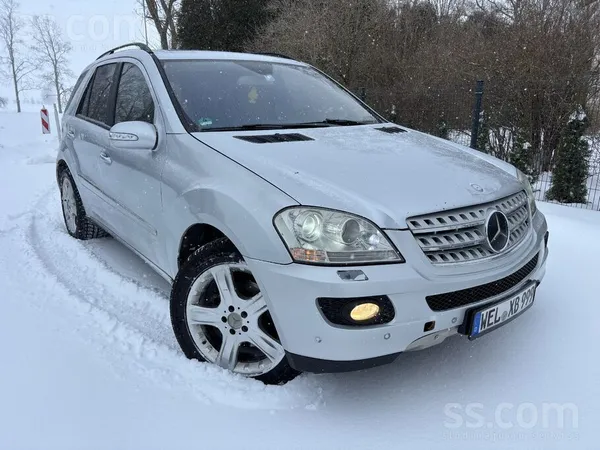 Pārdodas tikko atvests no Vācijas Mercedes-Benz ML 320 Cdi 4Matic
165 kW, 2