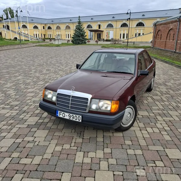 Mercedes 250 - 1