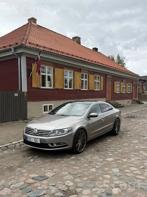 Volkswagen Passat CC - 1