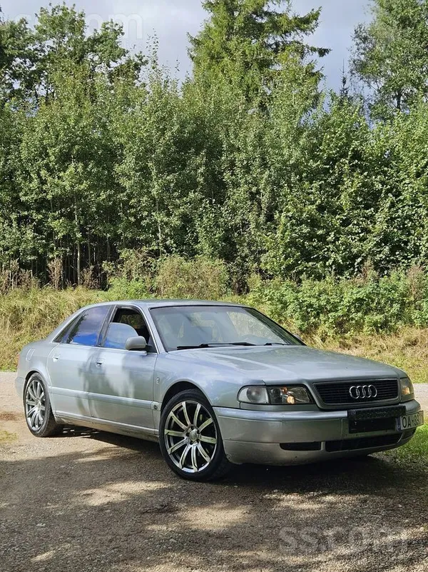 Audi A8 - 1