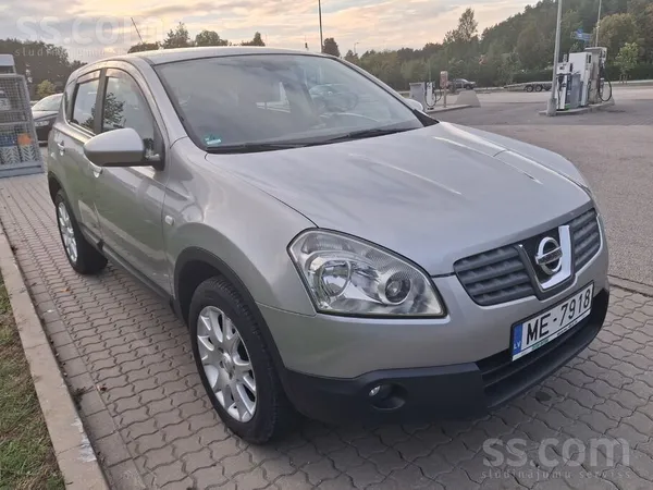 Nissan Qashqai - 1