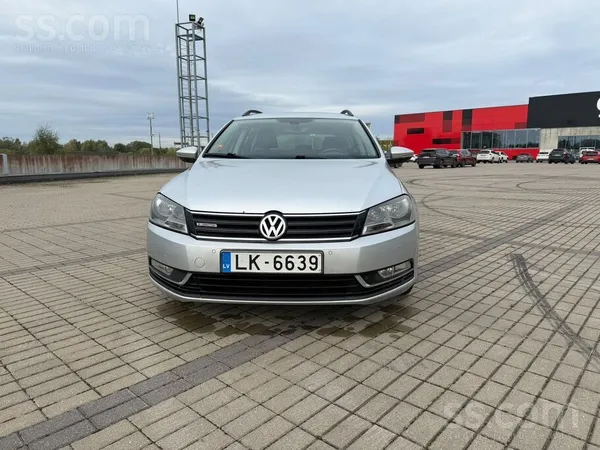 Volkswagen Passat (B7) 2014, 1.6D dīzelis, Manuāls, Universāls, Pelēks — Latvijā
