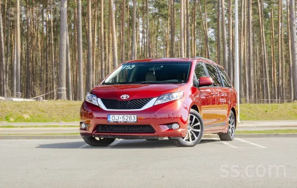 Toyota Sienna - 1