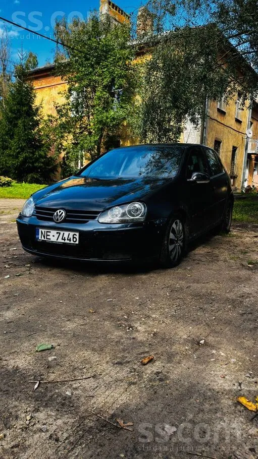 Volkswagen Golf 5 - 1