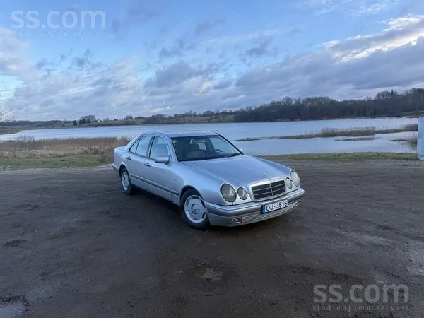 Mercedes Pardošana Mercedes benz E220 Elegance 92kw motoru 