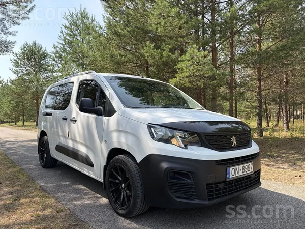 Peugeot Jaunais Peugeot Rifter 1, 5 D garā bāze ar 5 sēdvi