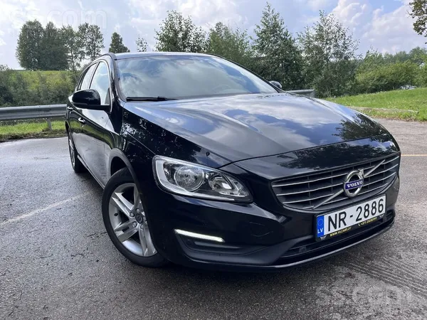 Volvo Auto ir 2017. gada Volvo V60 D3, ar oriģinālu un v