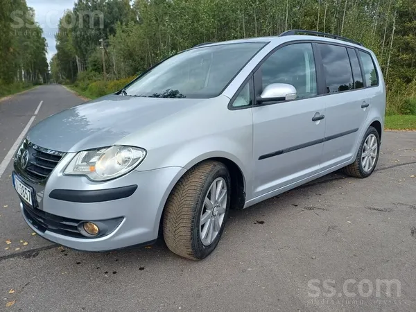 Volkswagen Хорошее состояние, мотор 77кв, заводится отлично, 