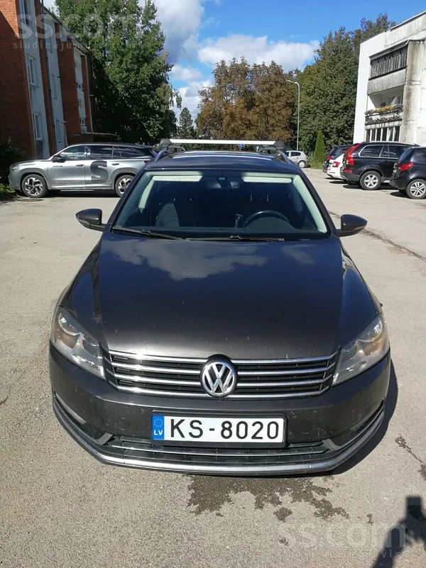 Volkswagen Passat (B7) - 1