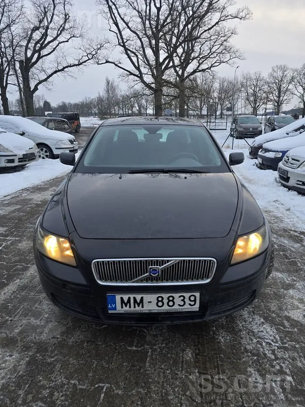 Pàdod Volvo v50 
Mašīna braukšanas kārtībā. 
Nomainìts aklumators, zobsiks