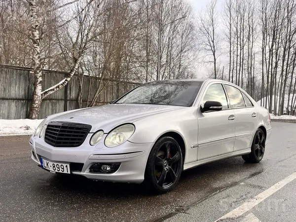 Продаю w211 рест 2007 года
2.2 дизель, 125kW на чипе
Механика, 6-ступка
У