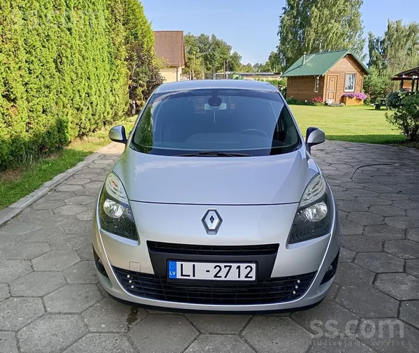 Renault Pārdod Grand Scenic labā stāvoklī. 