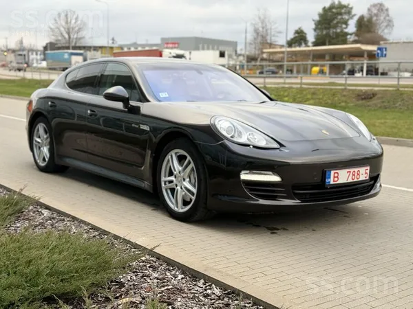 Porsche Расмотрю обмен на более дешёвый авто или недвижимо
