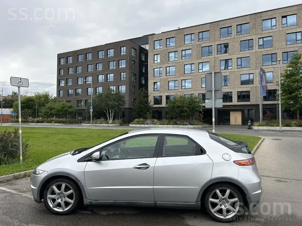 Honda Civic 2008, 1.8 benzīns, Manuāls, Hečbeks, Sudrabs — Latvijā