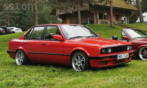 BMW Pārdodu bmw e30 ar reģistrētu m52b28. 5 ātrumu man