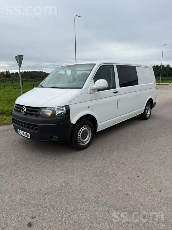 Volkswagen T5 2012, 2.0D dīzelis, Manuāls, Furgons, Balts — Latvijā