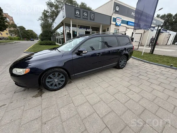 Volvo V70 - 1