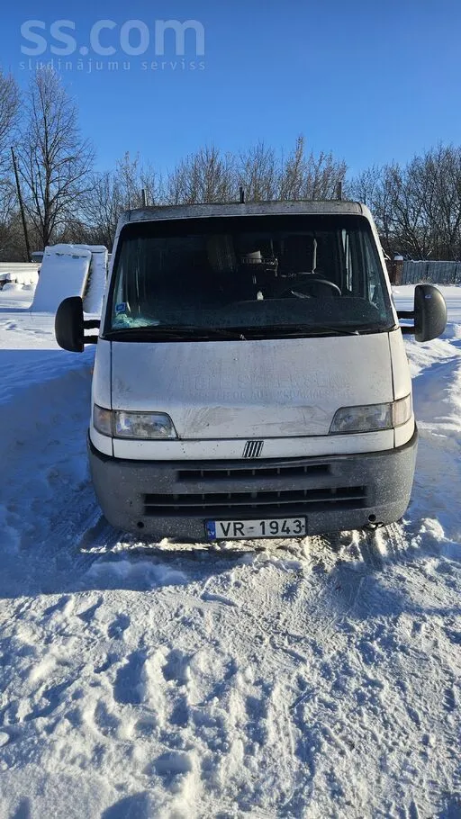 Продаю на запчасти фирма банкрот не успели переписать машина на ходу резина