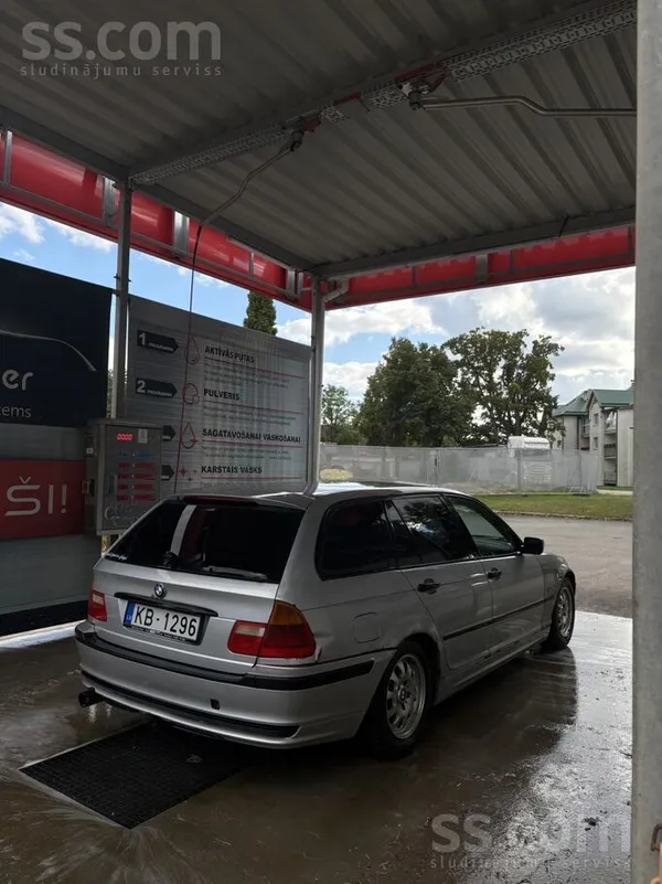 BMW BMW 318I