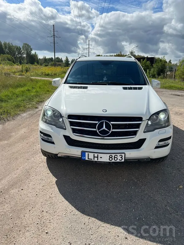 Mercedes ML350 - 1