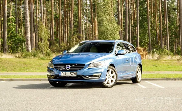 Volvo Volvo V60 Plug IN Hybrid 2.4l dīzelis/hibrīds. 