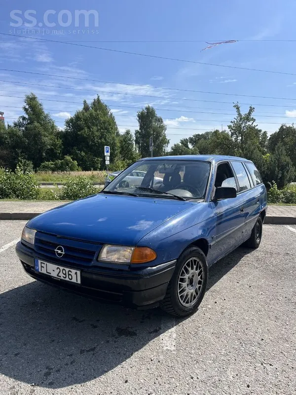 Opel Astra - 1