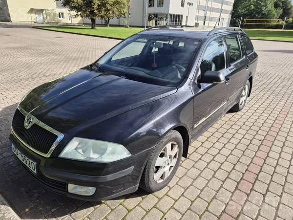 Skoda 2006. gada Skoda Octavia ar 1, 9 litru dīzeļdzinēj