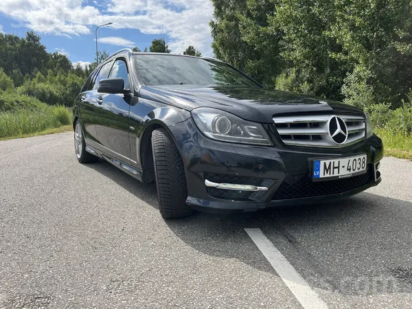 Mercedes Mercedes-Benz C220 Cdi Blueefficiency Amg Line. 
